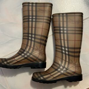 Burberry rain boots